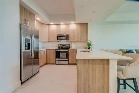 Condo in Clearwater, Florida, 3 bedrooms  № 2237684 - photo 11