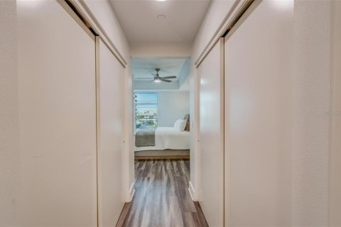 Condo in Clearwater, Florida, 3 bedrooms  № 2237684 - photo 18