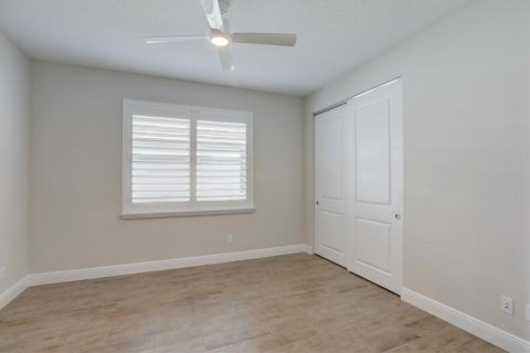 Casa en venta en Port St. Lucie, Florida, 2 dormitorios, 211.17 m2 № 2078142 - foto 30