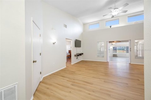 House in Bradenton, Florida 3 bedrooms, 185.15 sq.m. № 1658708 - photo 8