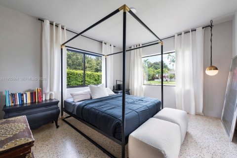 Casa en alquiler en Miami, Florida, 3 dormitorios, 183.11 m2 № 2020206 - foto 11