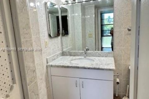 Appartement à louer à Aventura, Floride: 2 chambres, 92.34 m2 № 1987549 - photo 16