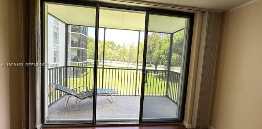 Appartement à Aventura, Floride 2 chambres, 92.34 m2 № 1987549