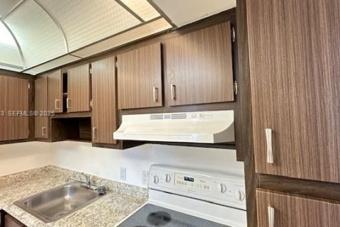 Appartement à louer à Aventura, Floride: 2 chambres, 92.34 m2 № 1987549 - photo 28