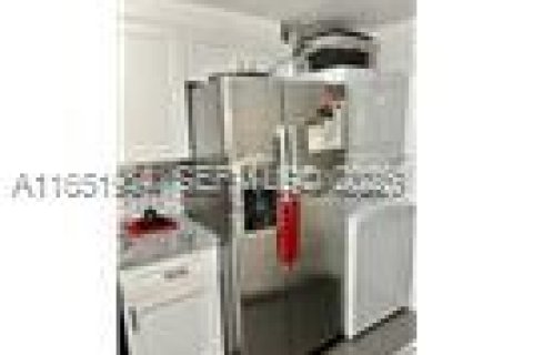 Condominio en venta en Lauderhill, Florida, 2 dormitorios, 101.45 m2 № 2090095 - foto 10