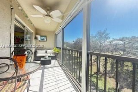 Condominio en venta en Lauderhill, Florida, 2 dormitorios, 101.45 m2 № 2090095 - foto 23
