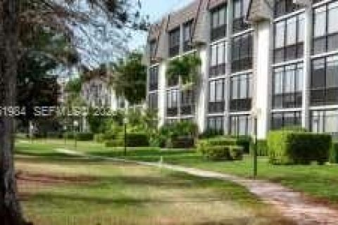 Condominio en venta en Lauderhill, Florida, 2 dormitorios, 101.45 m2 № 2090095 - foto 6