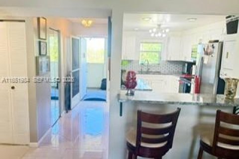 Condominio en venta en Lauderhill, Florida, 2 dormitorios, 101.45 m2 № 2090095 - foto 13