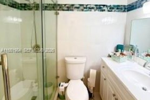 Condominio en venta en Lauderhill, Florida, 2 dormitorios, 101.45 m2 № 2090095 - foto 19
