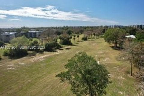 Condominio en venta en Lauderhill, Florida, 2 dormitorios, 101.45 m2 № 2090095 - foto 27