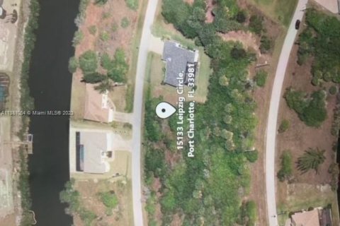 Terreno en venta en Port Charlotte, Florida № 1984744 - foto 4