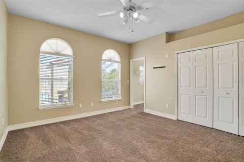 Townhouse in Tampa, Florida 3 bedrooms, 187.85 sq.m. № 2205631 - photo 25