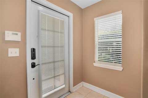 Townhouse in Tampa, Florida 3 bedrooms, 187.85 sq.m. № 2205631 - photo 2