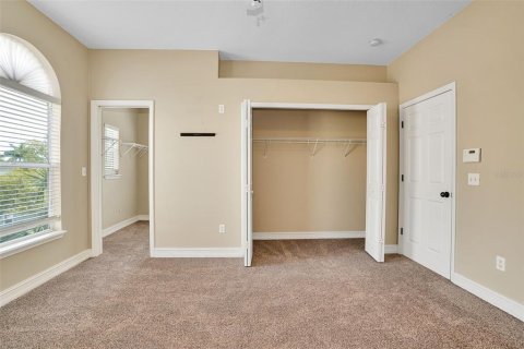 Townhouse in Tampa, Florida 3 bedrooms, 187.85 sq.m. № 2205631 - photo 26