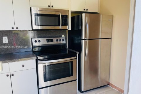 Propiedad comercial en venta en Miami, Florida, 238.11 m2 № 1984133 - foto 6