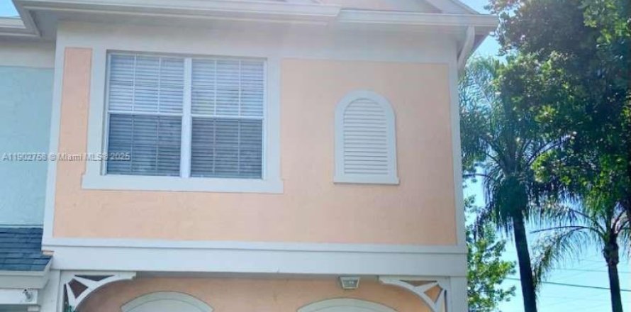 Adosado en Weston, Florida 2 dormitorios, 103.12 m2 № 1953072