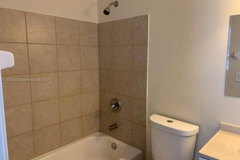 Adosado en alquiler en Weston, Florida, 2 dormitorios, 103.12 m2 № 1953072 - foto 13