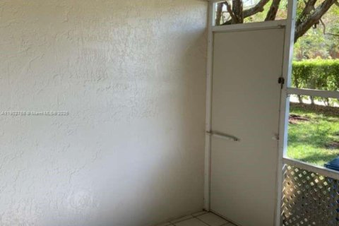 Adosado en alquiler en Weston, Florida, 2 dormitorios, 103.12 m2 № 1953072 - foto 10