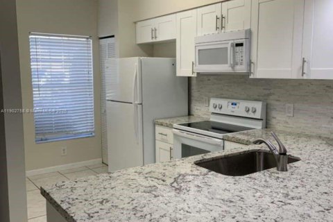 Adosado en alquiler en Weston, Florida, 2 dormitorios, 103.12 m2 № 1953072 - foto 5