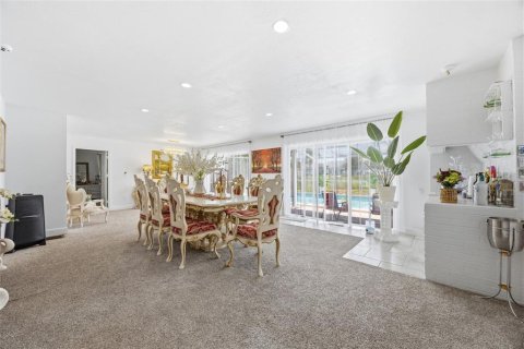 Casa en venta en Haines City, Florida, 4 dormitorios, 247.49 m2 № 2204732 - foto 4