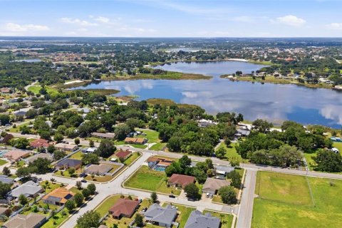 Casa en venta en Haines City, Florida, 4 dormitorios, 247.49 m2 № 2204732 - foto 24