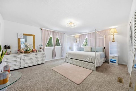 Casa en venta en Haines City, Florida, 4 dormitorios, 247.49 m2 № 2204732 - foto 10