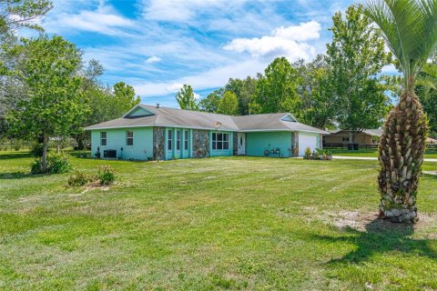 House in Ocala, Florida 3 bedrooms, 146.04 sq.m. № 1800226 - photo 15