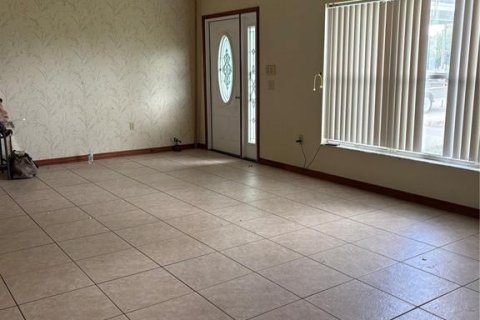 House in Ocala, Florida 3 bedrooms, 146.04 sq.m. № 1800226 - photo 8