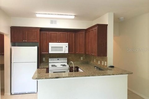 Condominio en alquiler en Temple Terrace, Florida, 2 dormitorios, 103.4 m2 № 2097945 - foto 6