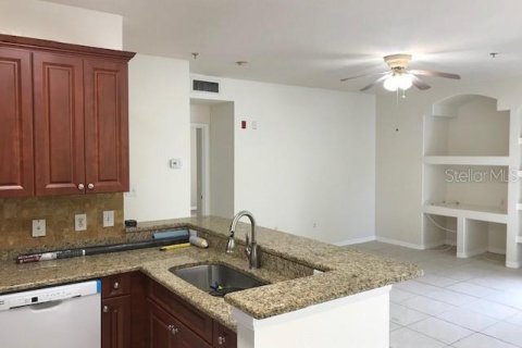 Condominio en alquiler en Temple Terrace, Florida, 2 dormitorios, 103.4 m2 № 2097945 - foto 10