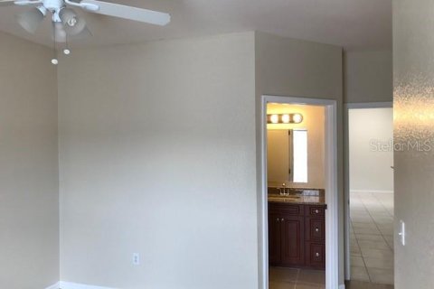 Condominio en alquiler en Temple Terrace, Florida, 2 dormitorios, 103.4 m2 № 2097945 - foto 16
