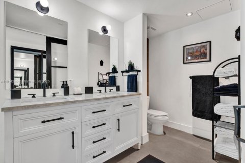 Copropriété à louer à Miami, Floride: 3 chambres, 128.67 m2 № 1971683 - photo 14