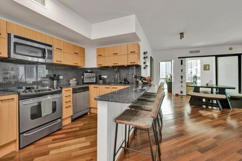 Copropriété à louer à Miami, Floride: 3 chambres, 128.67 m2 № 1971683 - photo 1