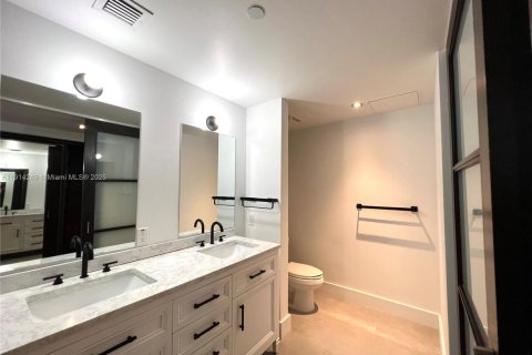 Copropriété à louer à Miami, Floride: 3 chambres, 128.67 m2 № 1971683 - photo 17