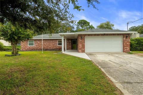 Casa en Auburndale, Florida 4 dormitorios, 164.99 m2 № 2377948