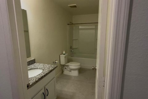 Casa en alquiler en Minneola, Florida, 1 dormitorio, 314.85 m2 № 1900282 - foto 25