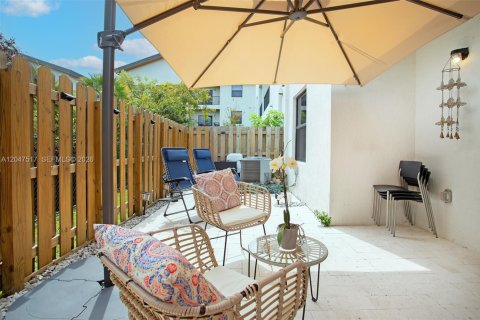 Copropriété à louer à Doral, Floride: 2 chambres, 99.59 m2 № 2193679 - photo 12