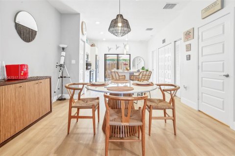 Copropriété à louer à Doral, Floride: 2 chambres, 99.59 m2 № 2193679 - photo 25