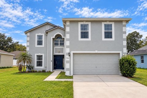 House in Poinciana, Florida 4 bedrooms, 272.02 sq.m. № 2361246