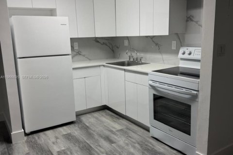 Apartment in Miami, Florida 2 bedrooms, 83.24 sq.m. № 2029594