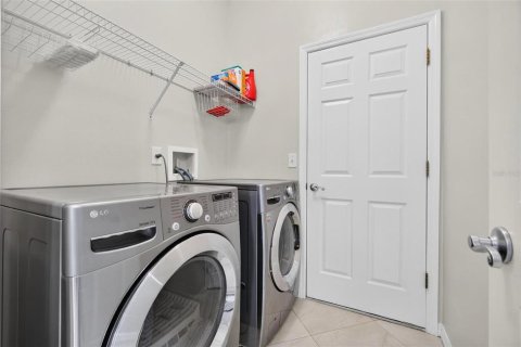 Casa en venta en Pinellas Park, Florida, 3 dormitorios, 147.16 m2 № 2267034 - foto 17