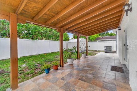 Casa en venta en Pinellas Park, Florida, 3 dormitorios, 147.16 m2 № 2267034 - foto 19