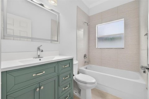 Casa en venta en Pinellas Park, Florida, 3 dormitorios, 147.16 m2 № 2267034 - foto 15