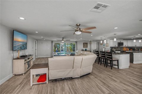 House in Port Charlotte, Florida 4 bedrooms, 262.17 sq.m. № 2165962 - photo 19