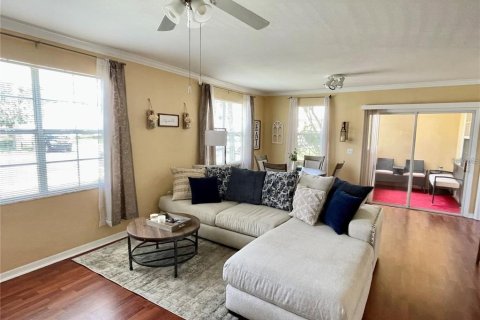 Condominio en alquiler en Sarasota, Florida, 2 dormitorios, 98.29 m2 № 1899400 - foto 3