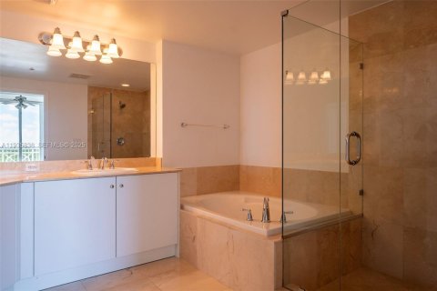 Condo in Boynton Beach, Florida, 2 bedrooms  № 2037813 - photo 12