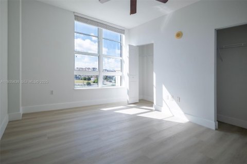 Condo in Boynton Beach, Florida, 2 bedrooms  № 2037813 - photo 21