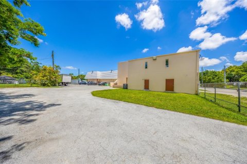 Commercial property in Palmetto Bay, Florida № 1960708 - photo 30