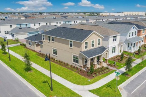 Casa en venta en Orlando, Florida, 3 dormitorios, 204.66 m2 № 1740712 - foto 2