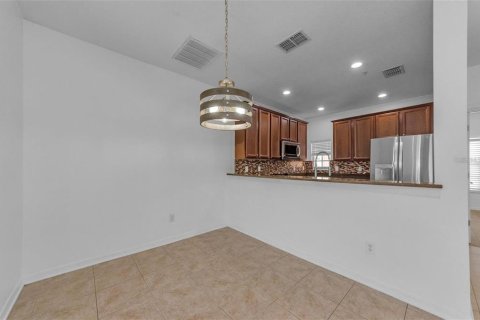 Townhouse in New Port Richey, Florida 3 bedrooms, 158.86 sq.m. № 1900246 - photo 16